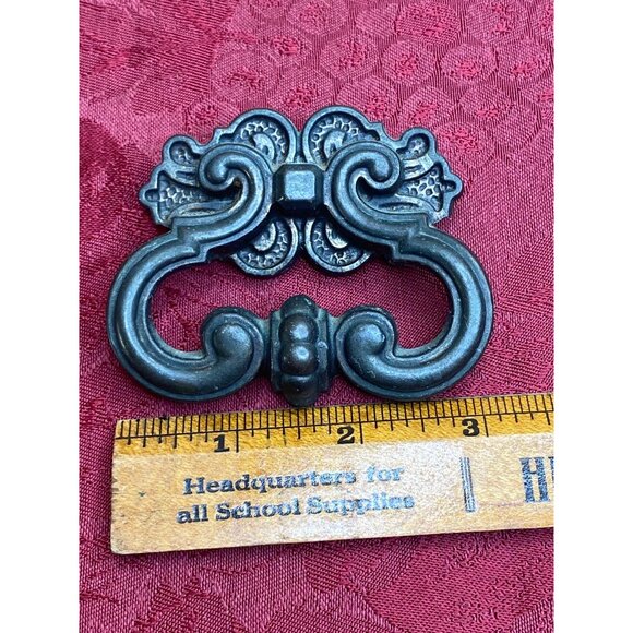Elegant Vintage Black Cast Iron Drawer Pulls With Ornate Design - Set Of 5 - Picture 2 of 10